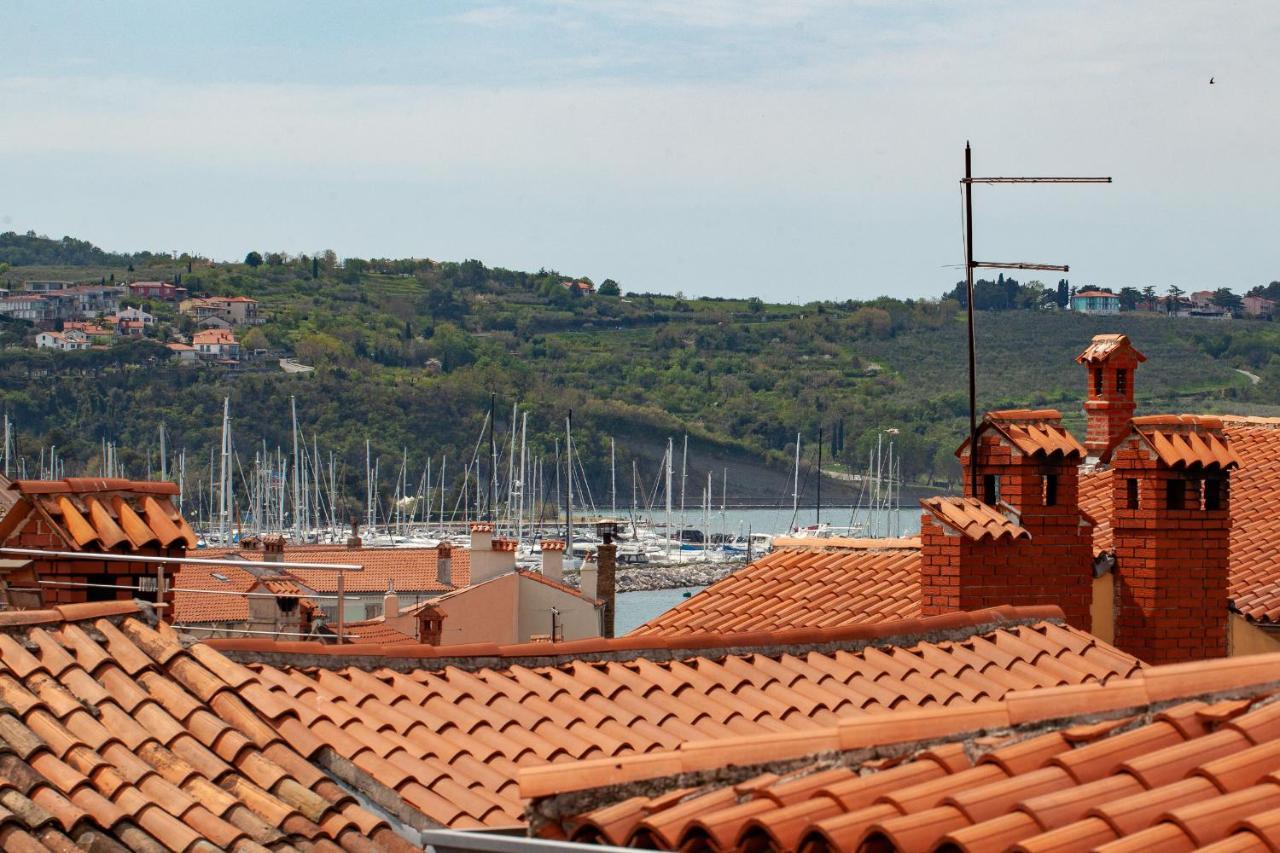 Labum Accommodations Izola Exterior foto
